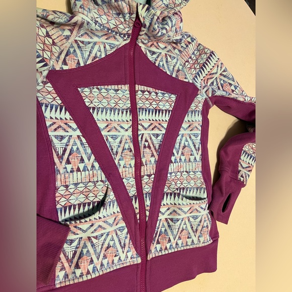 Ivivva by Lululemon Full Zip Hooded Sweatshirt Geometric | Youth Size 12 - Picture 5 of 14